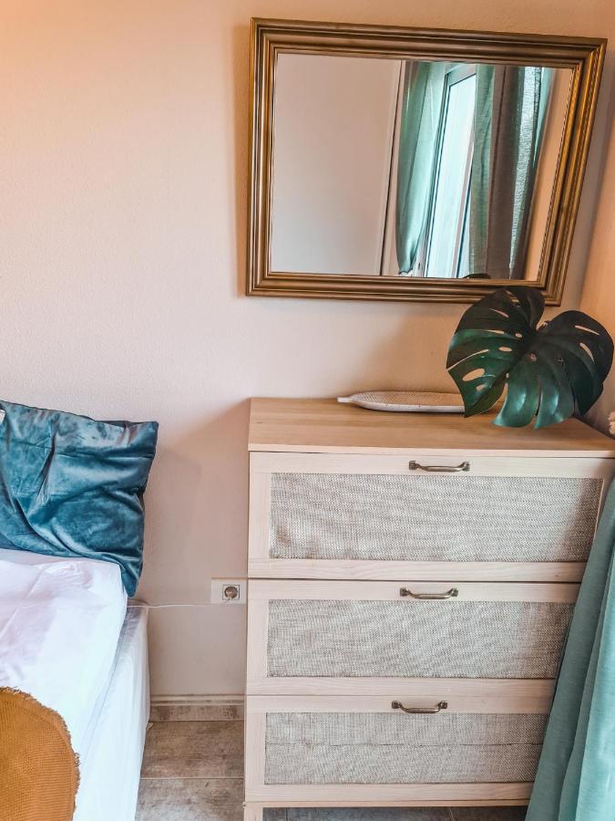 Oceanview Boutique House, 125 Sqm, Parking, Sunset Rooftop アデヘ エクステリア 写真